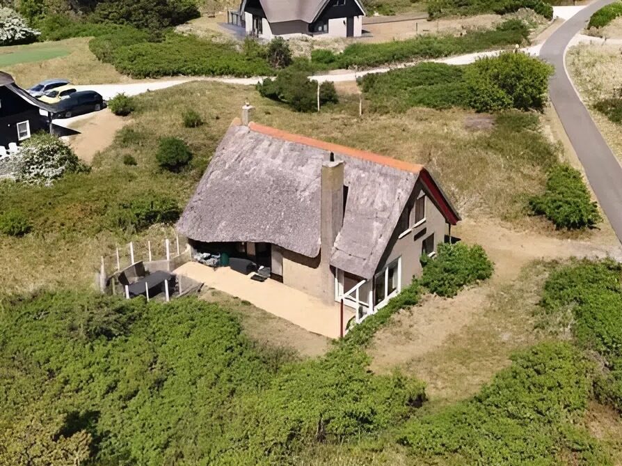 Tude House